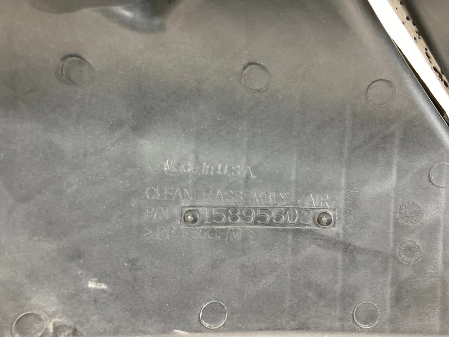 2009-2012 CHEVY TRAVERSE 3.6L AIR INTAKE CLEANER BOX FILTER BOX HOSE 15895603