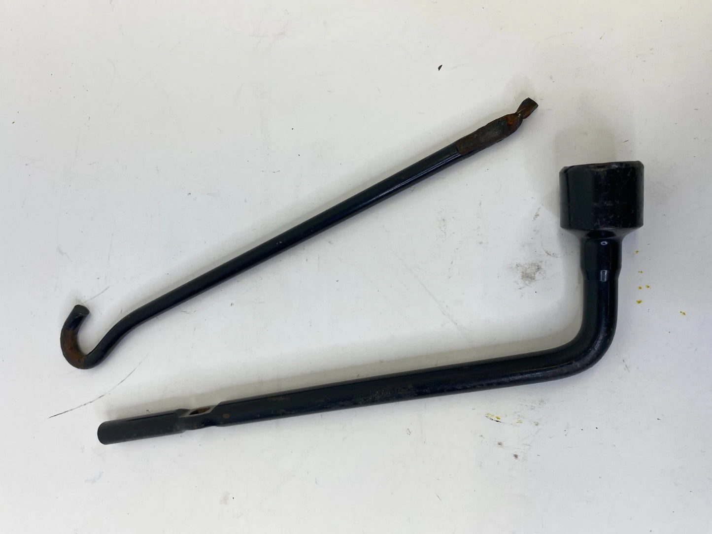2015-2019 HYUNDAI SONATA SPARE TIRE SCISSOR JACK KIT LUG WRENCH OEM FACTORY