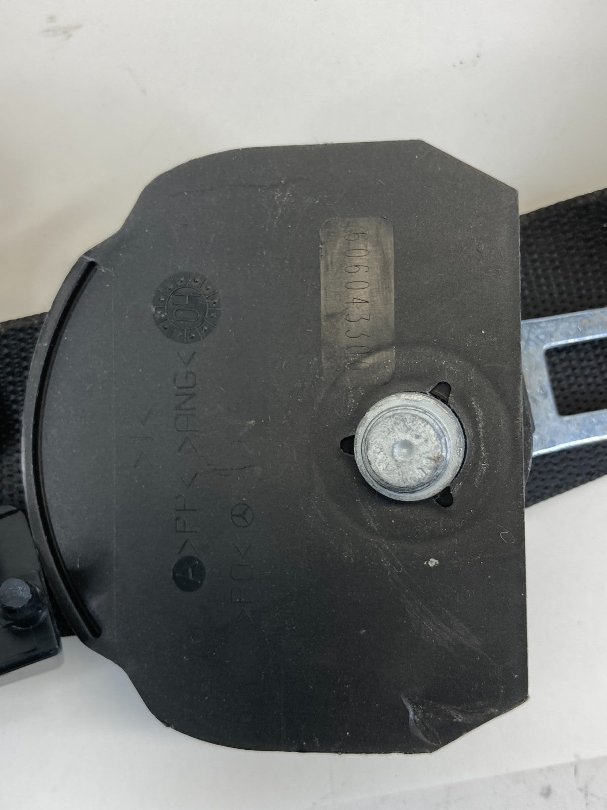 2006 Mercedes-Benz CLS500 Front Right Passenger Side Seat Belt Reatactor OEM