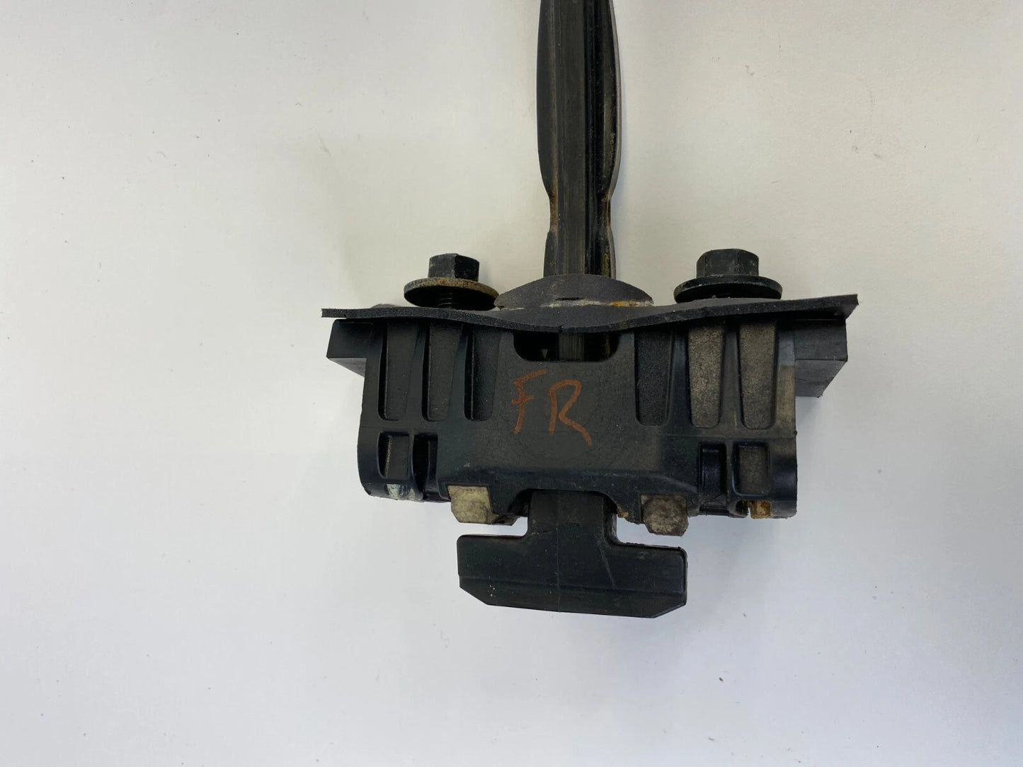 2010-2017 CHEVROLET EQUINOX FRONT RIGHT SIDE DOOR CHECK STRAP STOP DETENT