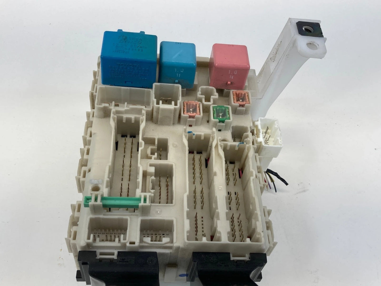 2012 2013 TOYOTA COROLLA INSTRUMENT PANEL FUSE RELAY JUNCTION BLOCK 82730-02210