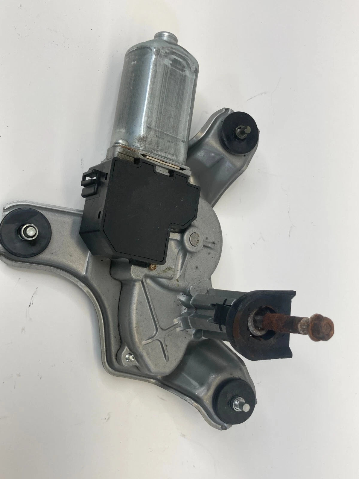 2001-2007 TOYOTA HIGHLANDER REAR LIFTGATE WINDSHIELD WIPER MOTOR OEM 8513048020