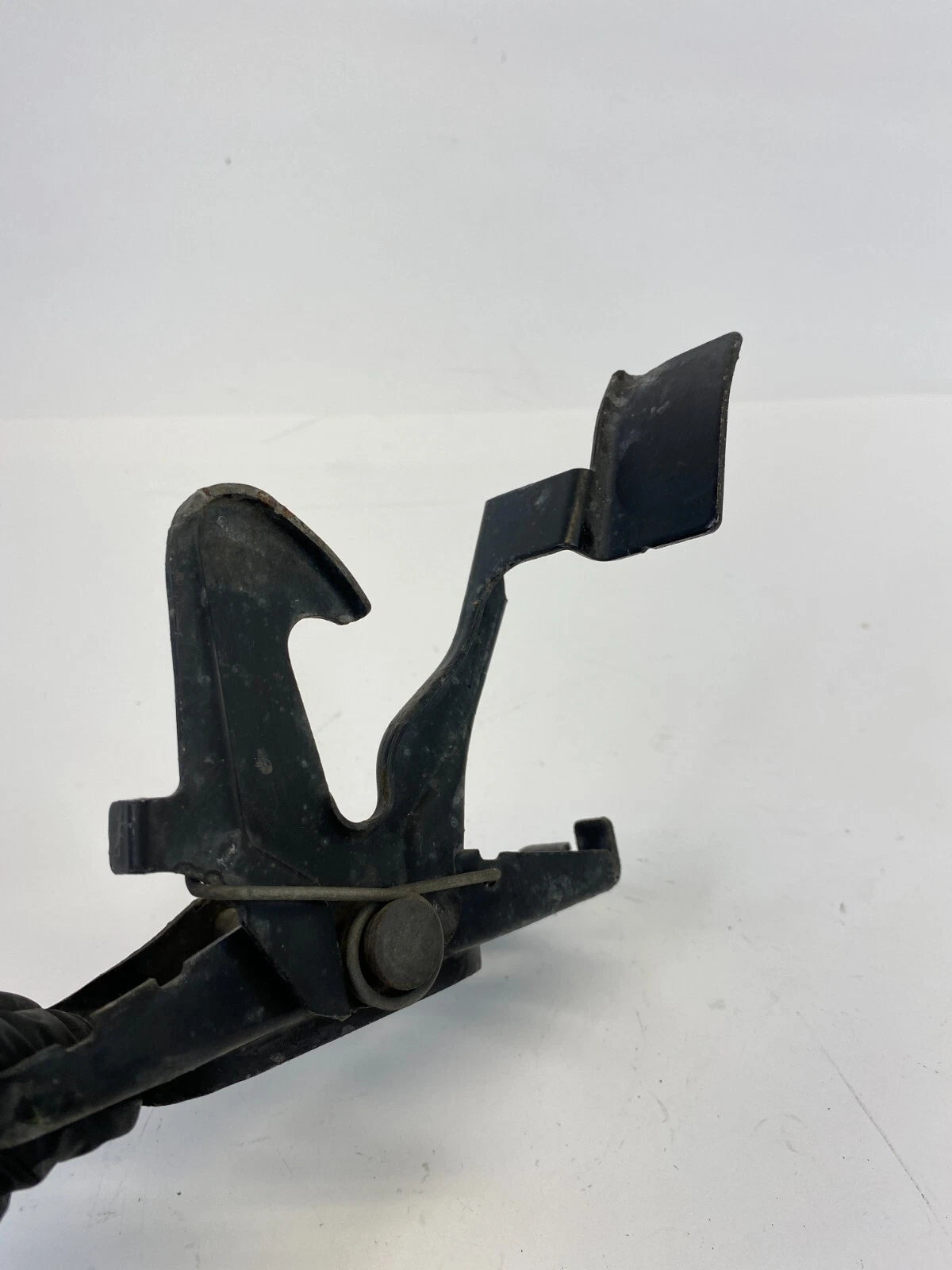 2008-2011 CHRYSLER TOWN & COUNTRY HOOD LOCK LATCH STRIKER HANDLE ASSEMBLY OEM