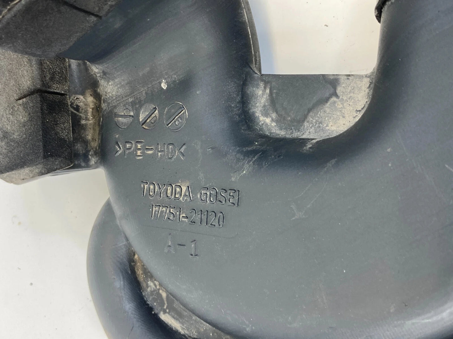 2004-2009 TOYOTA PRIUS 1.5L ENGINE AIR INTAKE FLOW TUBE HOSE 17751-21120 OEM