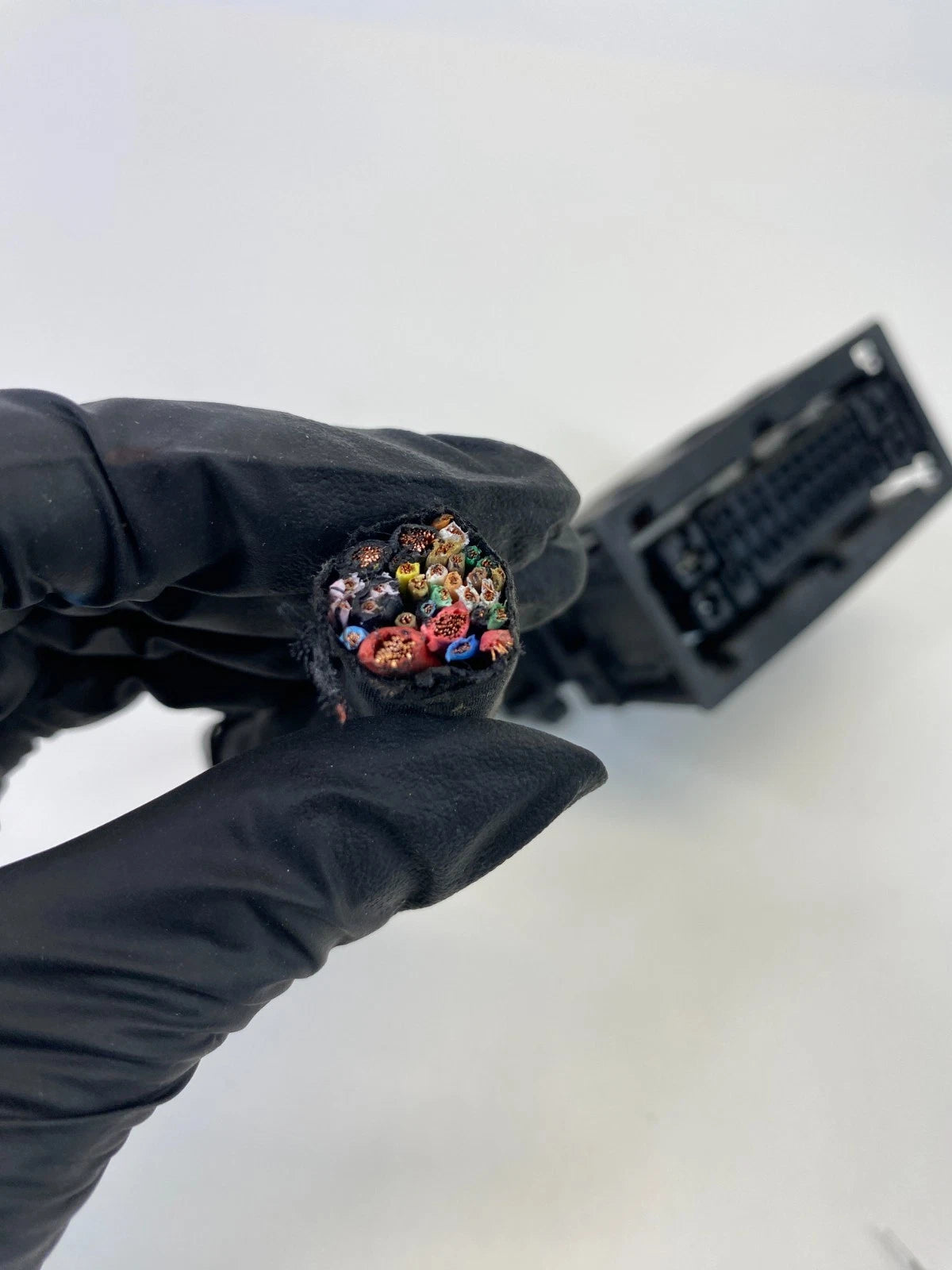 2013-2015 HYUNDAI SONATA 2.4L HYBRID A/T ABS ANTI LOCK BRAKE PUMP PLUG CONNECTOR