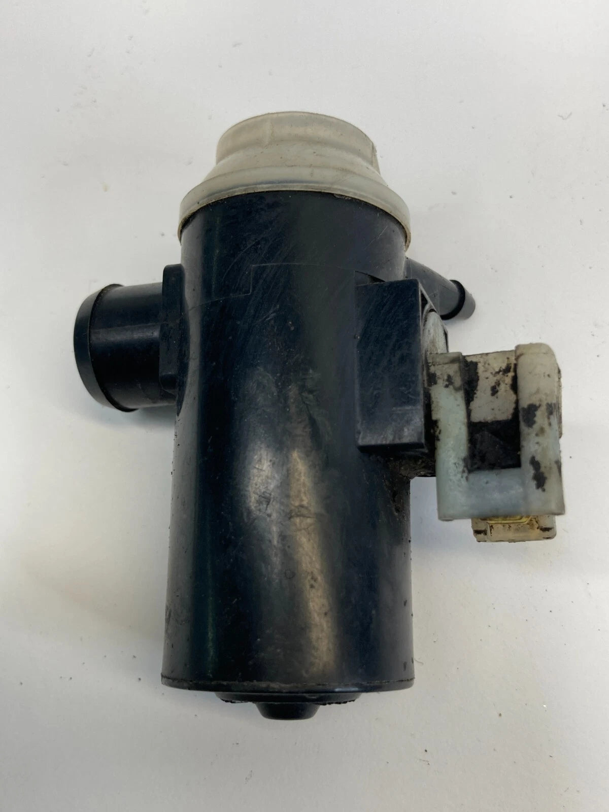 2007 2008 HONDA FIT HATCHBACK REAR WINDSHIELD WASHER PUMP ASSEMBLY OEM