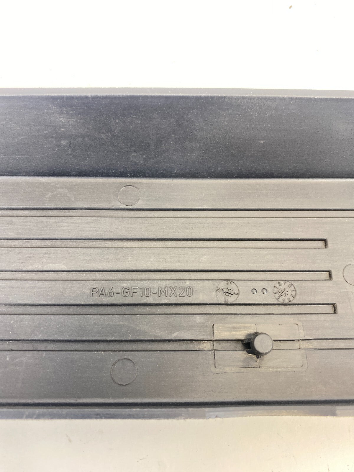 2009-2013 BMW 328i xDrive 3.0L L6 Engine Air Intake Manifold Cover OEM