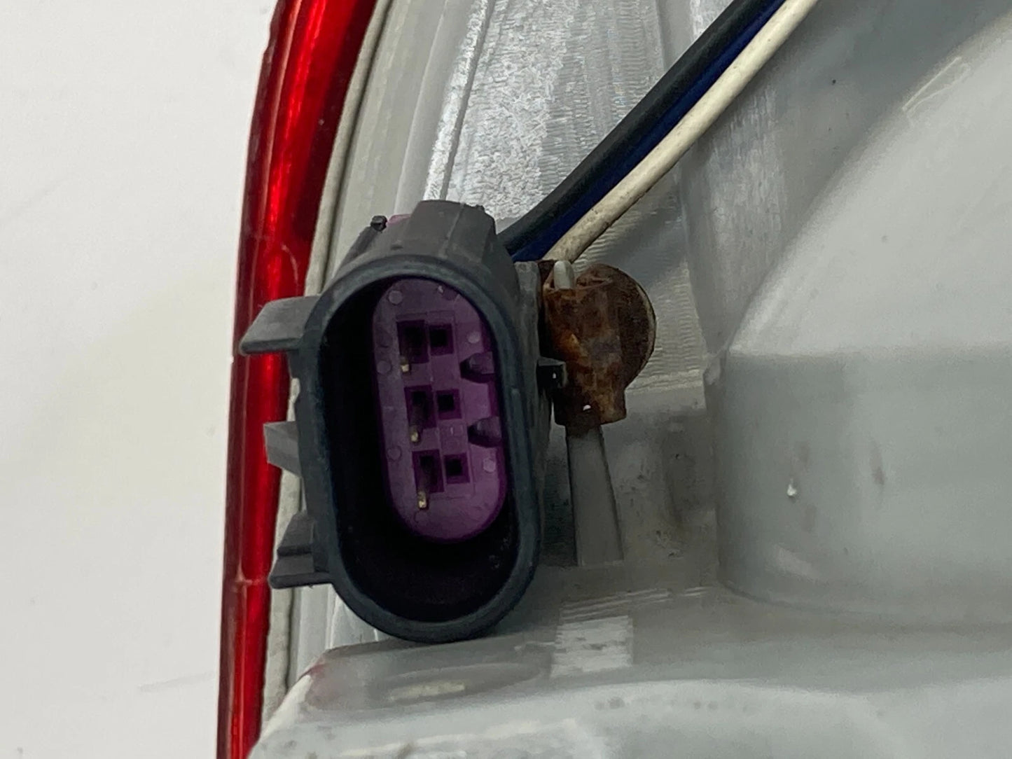 2008-2012 BUICK ENCLAVE REAR RIGHT OUTER TAILLIGHT TAIL LAMP 25954942 OEM