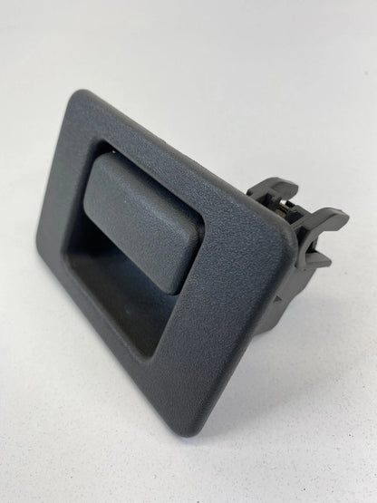 2002-2005 FORD EXPLORER MOUNTAINEER GLOVE BOX DOOR HANDLE LATCH YL2A-1006004-AAW