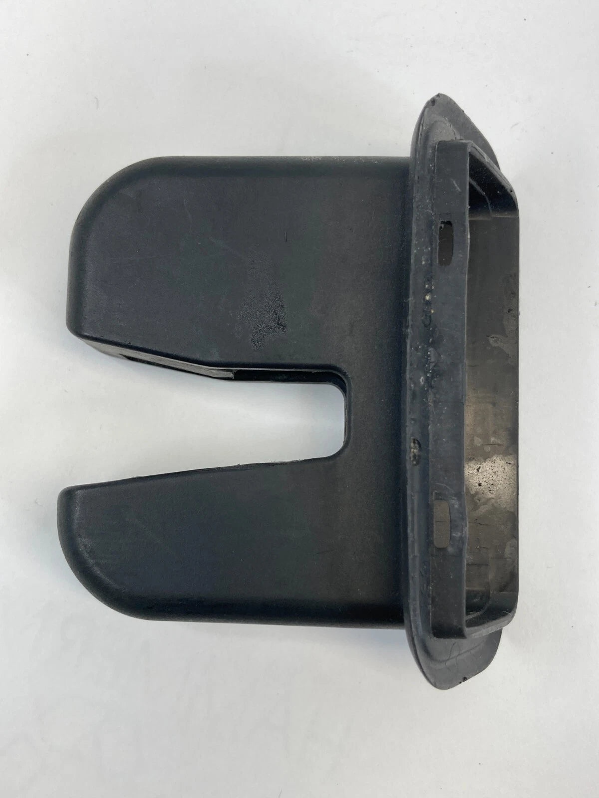 2006-2011 AUDI A6 REAR TRUNK LOCK LATCH COVER TRIM ONLY 4E0-827-520 OEM