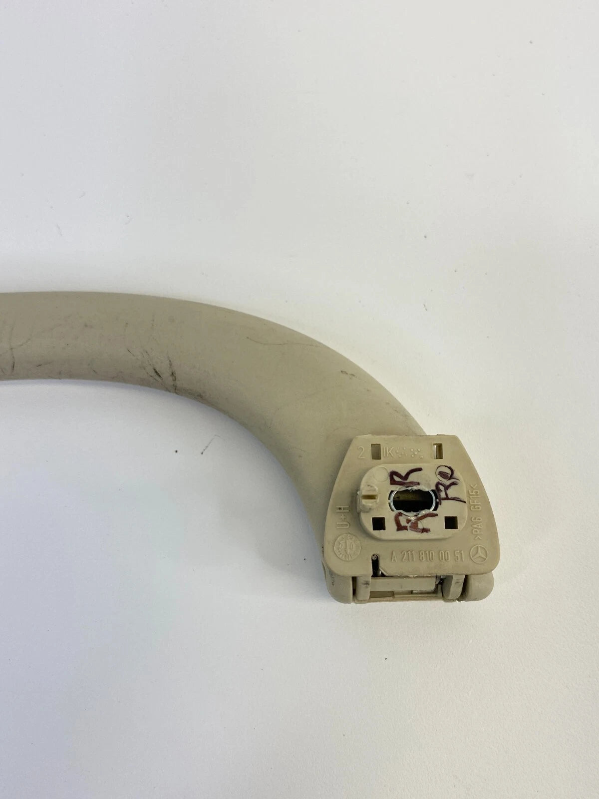 2003-2006 MERCEDES BENZ E500 REAR RIGHT ROOF GRAB GRIB HANDLE A211-810-00-51 OEM