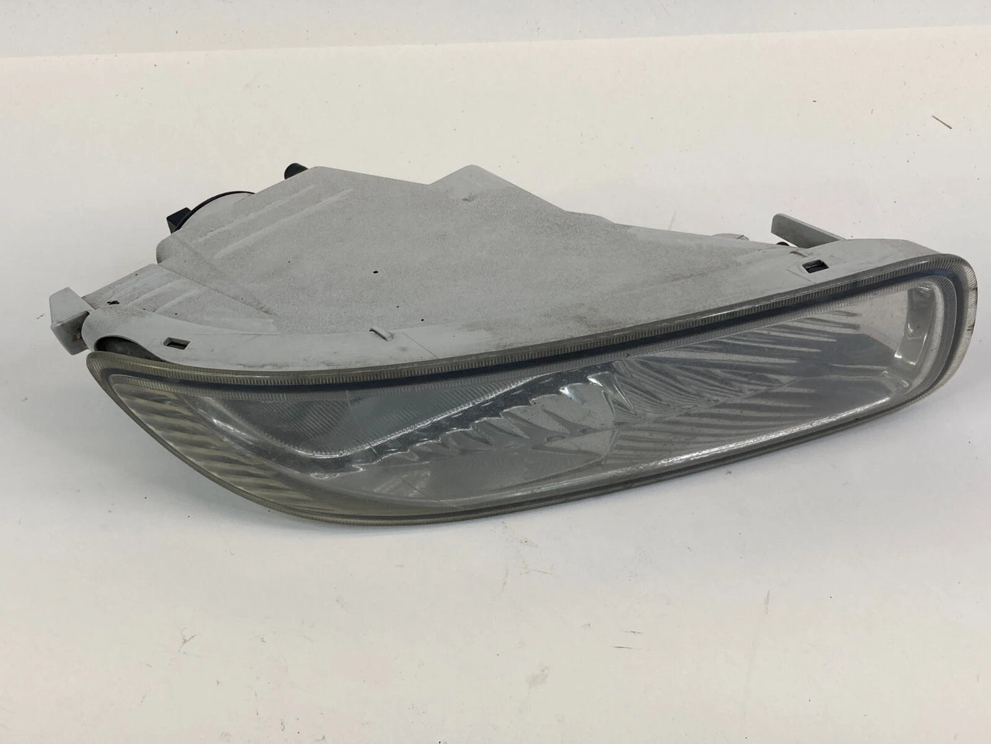 2003 2004 TOYOTA COROLLA BUMPER FOG LIGHT DRIVING LAMP ASSEMBLY RIGHT SIDE OEM