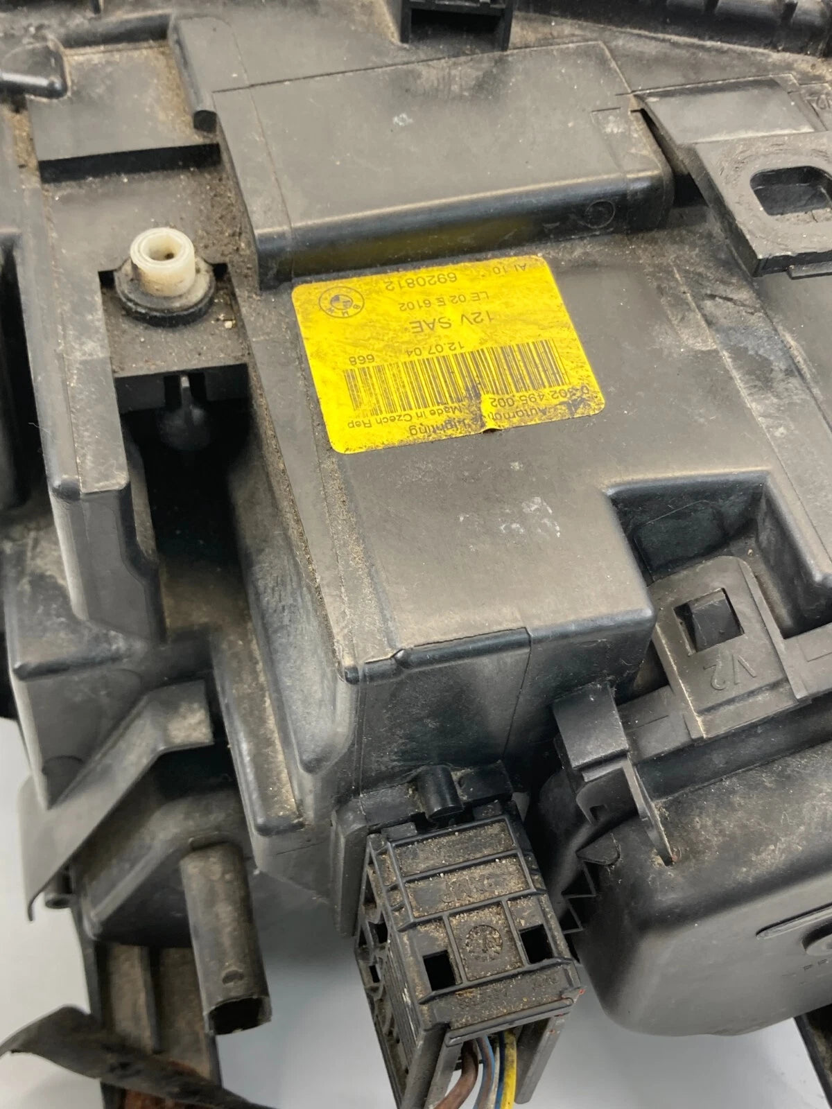 2004-2006 BMW X3 FRONT RIGHT PASSENGER HEADLIGHT HEADLAMP LAMP HALOGEN OEM