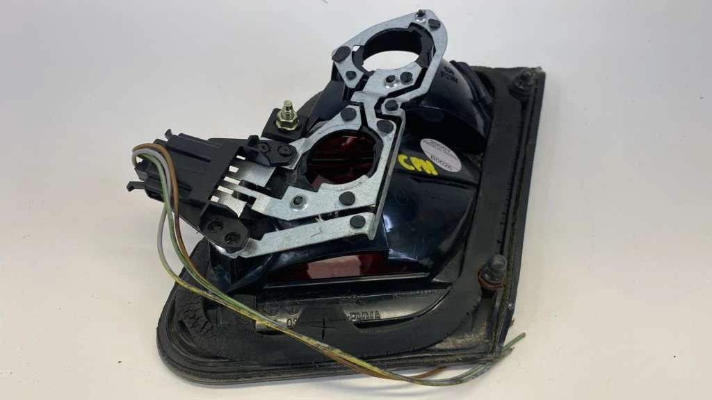 98-02 MERCEDES-BENZ E420 E430 TAILLIGHT LAMP ASSEMBLY DRIVER RR LEFT AFTERMARKET