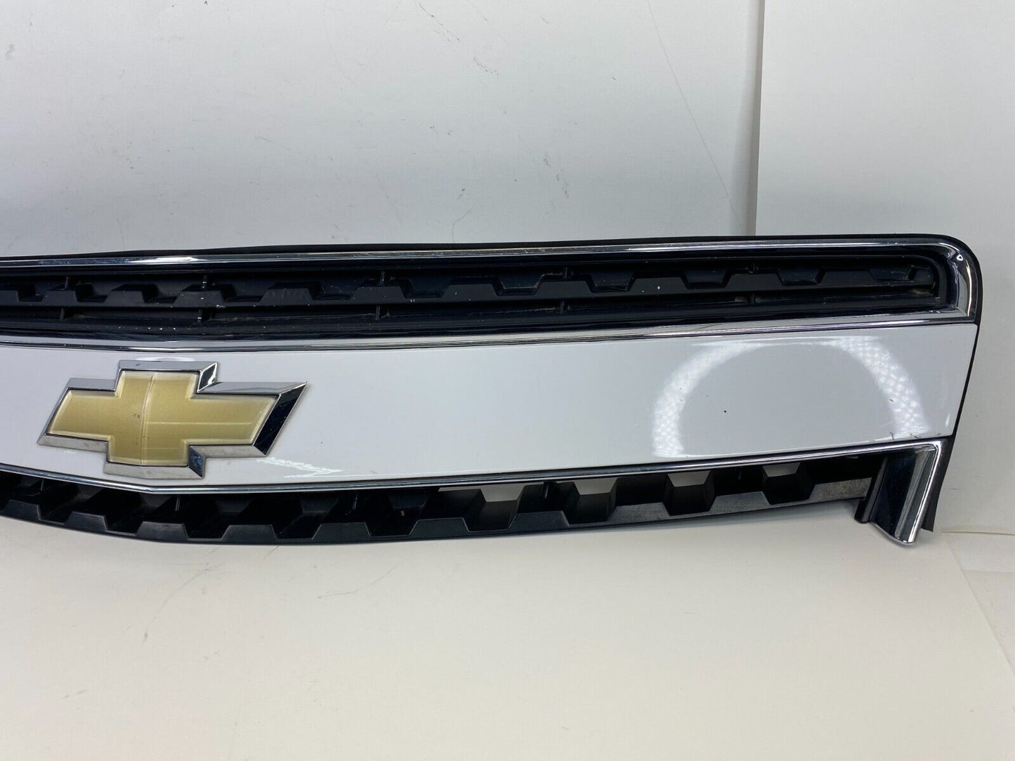 2012-2015 Chevrolet Captiva Sport Front Upper Grill Grille Assy 25911312 OEM