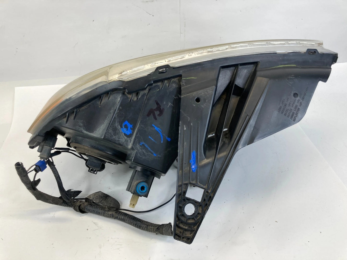 2011-2013 DODGE DURANGO LEFT DRIVER HEADLIGHT HEADLAMP HALOGEN 55079367AB