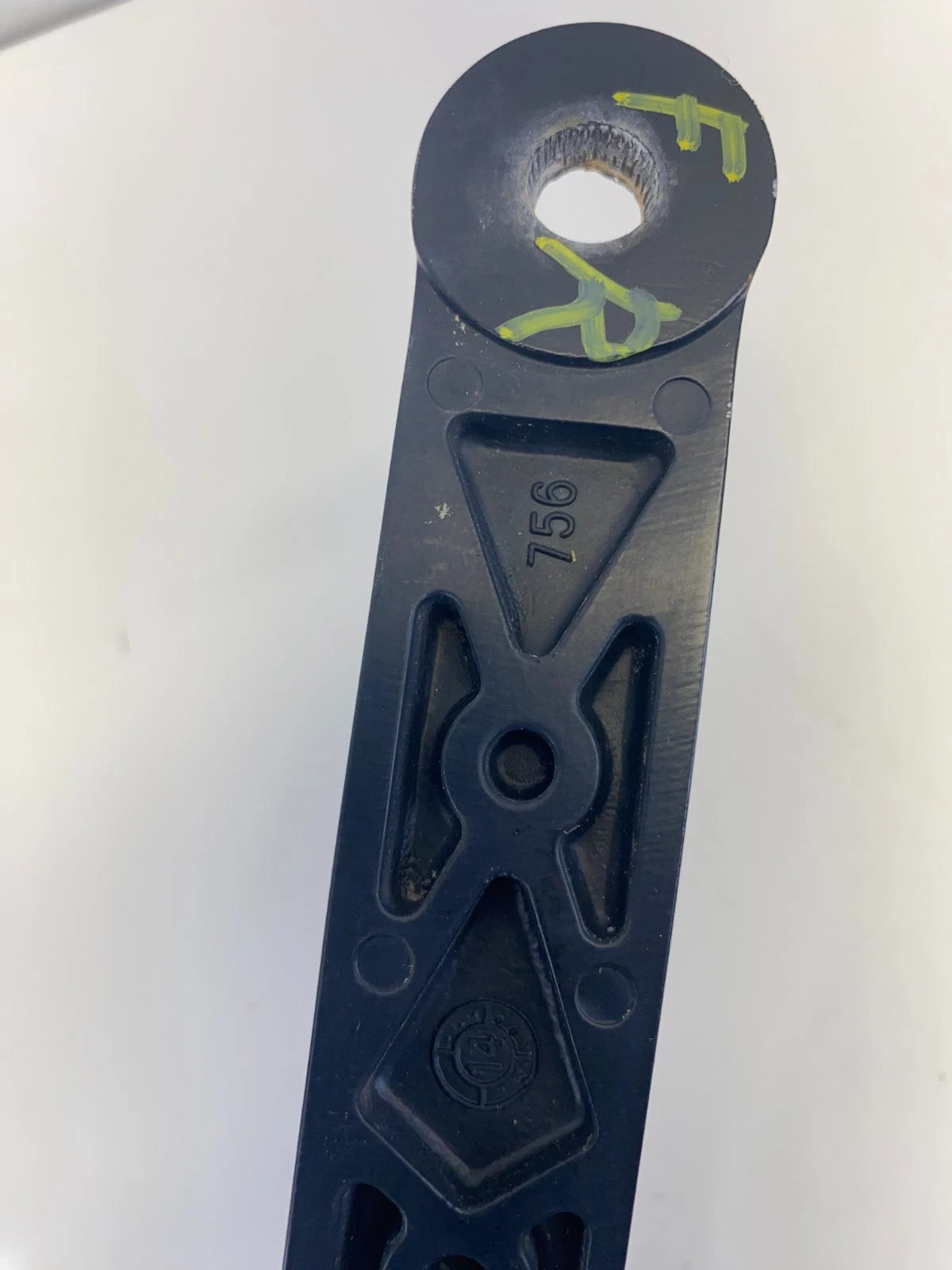 2015-2017 CHRYSLER 200 FRONT WINDSHIELD WIPER ARM LEFT & RIGHT 68145472AB OEM