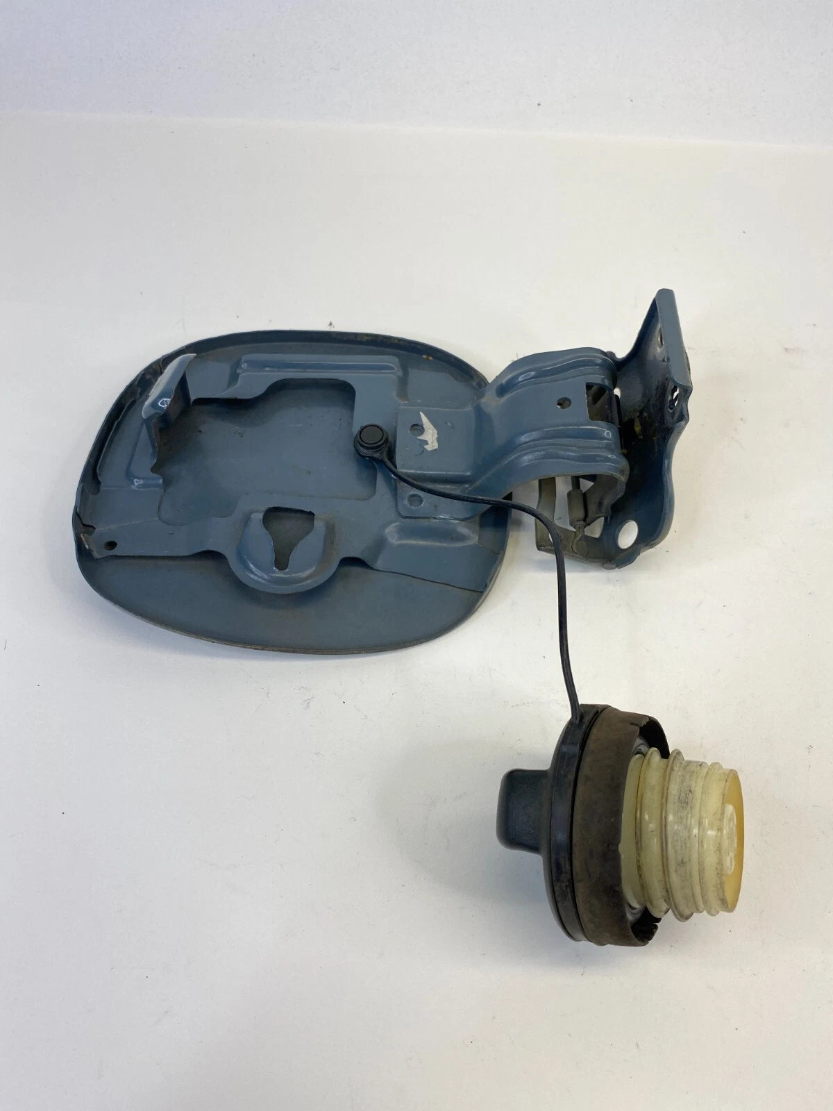 2005-2008 HONDA PILOT FUEL FILLER TANK DOOR GAS LID COVER CAP W/ TANK CAP OEM
