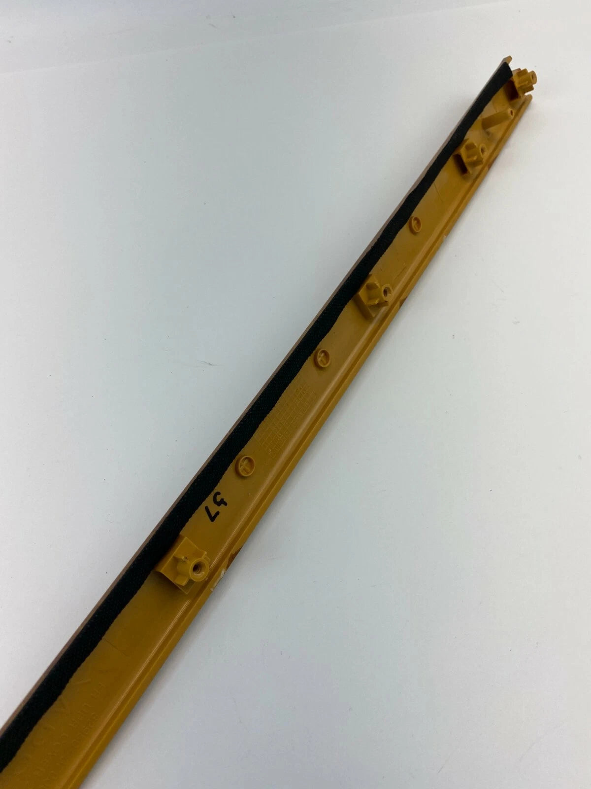 04-06 KIA AMANTI FRONT LEFT SIDE DOOR INTERIOR TRIM PANEL MOLDING 83950-3F000
