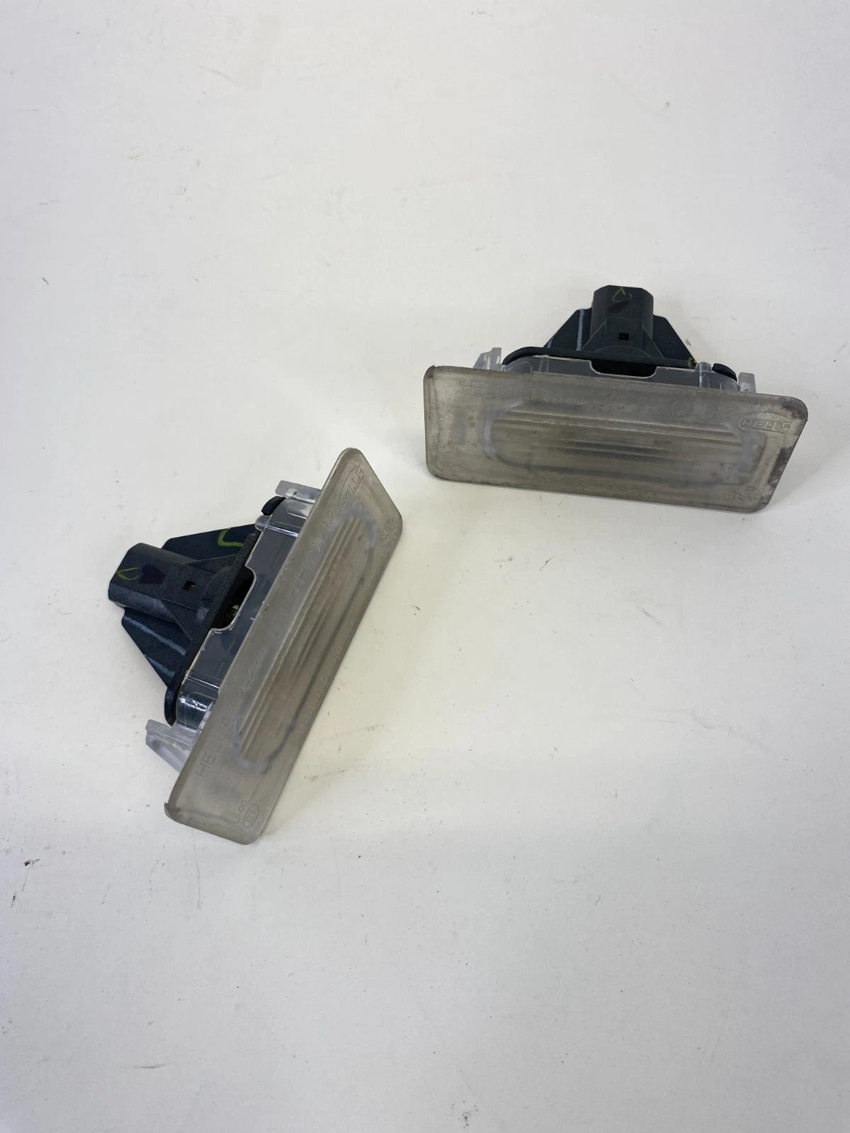 2014-2019 TOYOTA COROLLA REAR LICENSE PLATE LIGHTS PAIR SET ASSEMBLY OEM