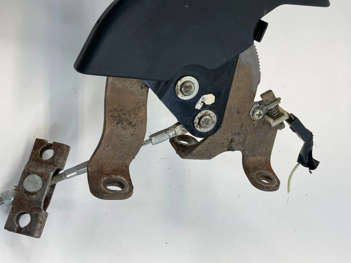 2004-2012 MITSUBISHI GALANT PARKING BRAKE CONTROL E-BRAKE HANDLE PULL LEVER OEM