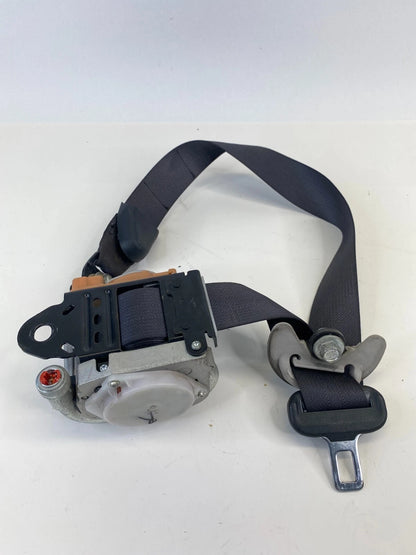 2010 10 KIA SOUL FRONT RIGHT PASSENGER SIDE SEAT BELT RETRACTOR 88820-2K500 OEM