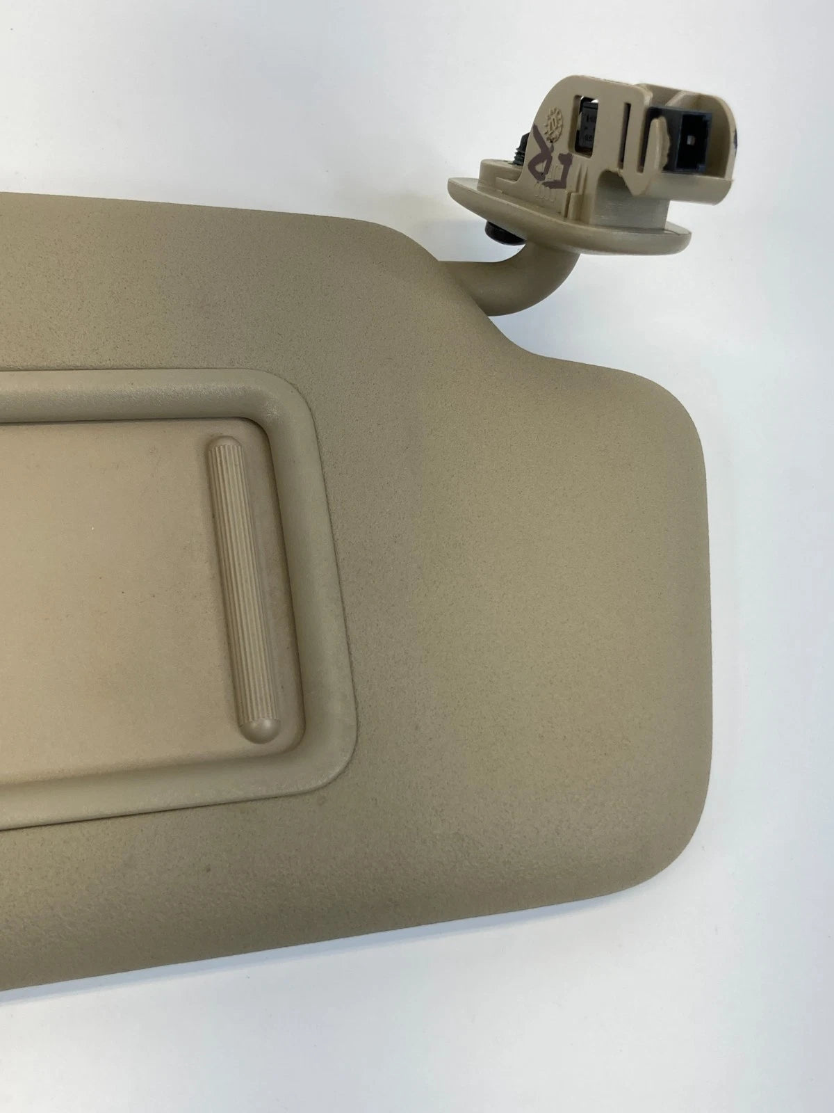 05-08 AUDI A4 QUATTRO FRONT RIGHT RH PASSENGER SIDE SUNVISOR SUN VISOR SHADE OEM