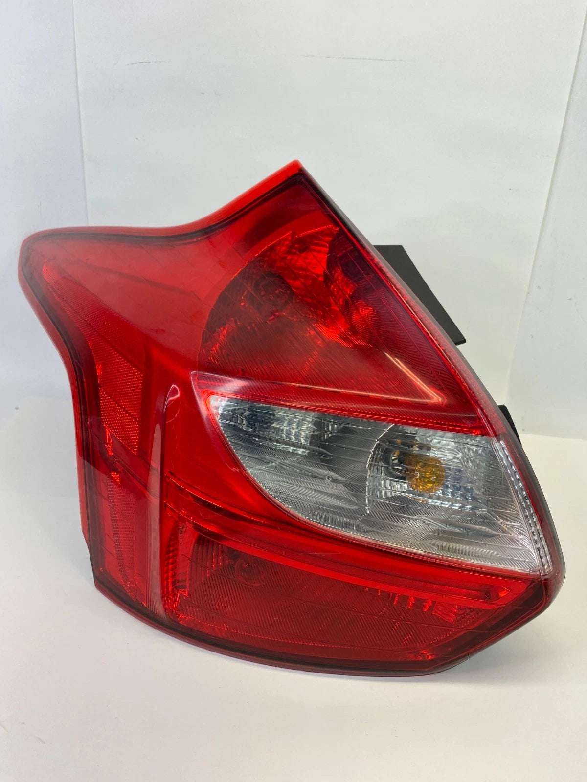 2012-2014 FORD FOCUS HATCHBACK REAR LEFT SIDE TAILLIGHT TAIL LAMP ASSY OEM