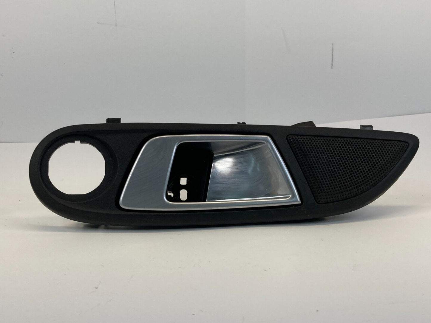 2011-2019 Ford Fiesta Front Left Side Inner Door Handle w / Speaker AE83A22601A