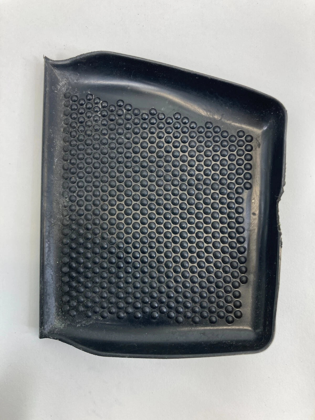 1999-2005 PONTIAC GRAND AM LEFT DASH SIDE RUBBER TRAY INSERT MAT 22611802 OEM