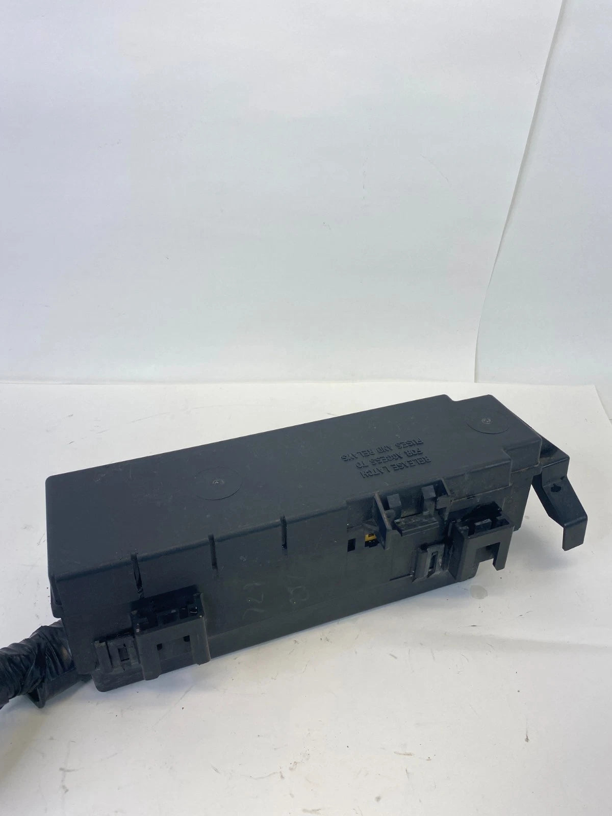 2005-2007 JEEP LIBERTY INTERIOR CABIN FUSE BOX JUNCTION BLOCK 56047664AD OEM
