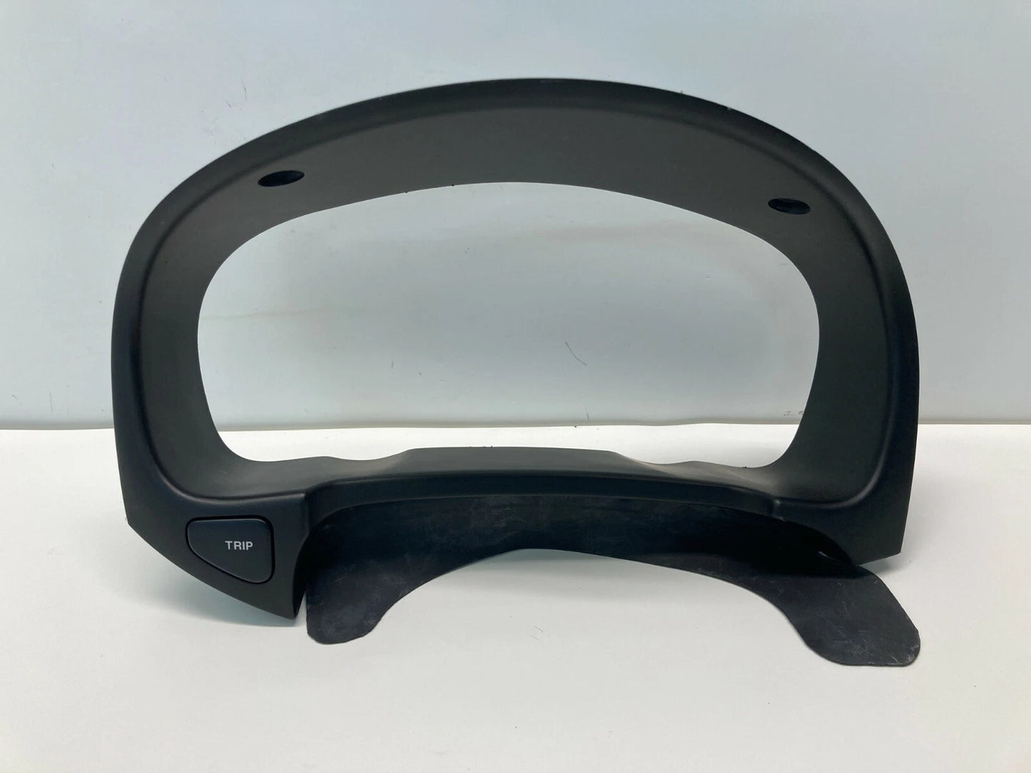 2006-2011 HYUNDAI ACCENT SPEEDOMETER CLUSTER BEZEL TRIM SURROUND 84832-1E000 OEM
