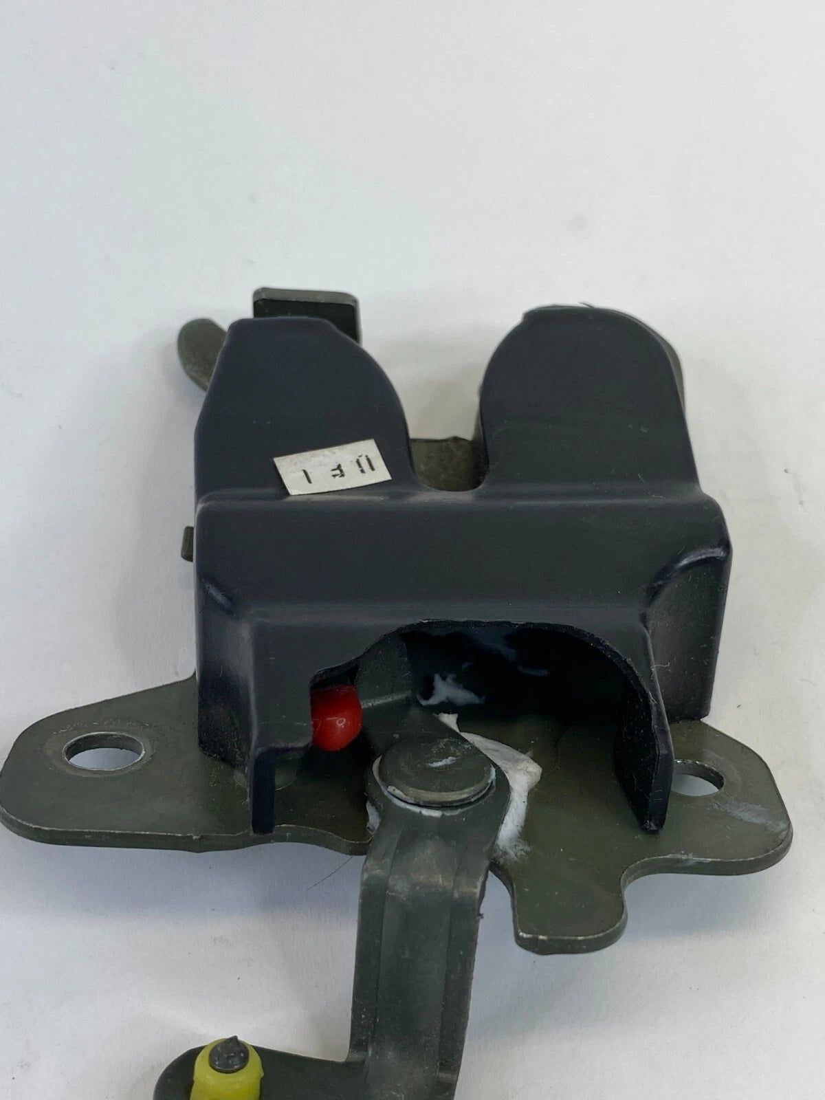 1999 2000 HYUNDAI ELANTRA REAR TRUNK LOCK LATCH ACTUATOR RELEASE ASSEMBLY OEM