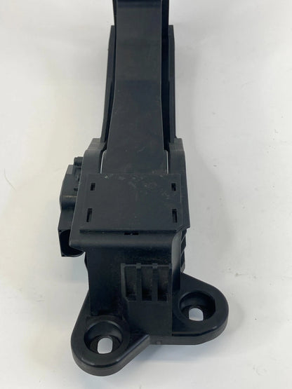 06-12 MERCEDES-BENZ ML350 THROTTLE ACCELERATOR GAS PEDAL SENSOR A1643000504 OEM