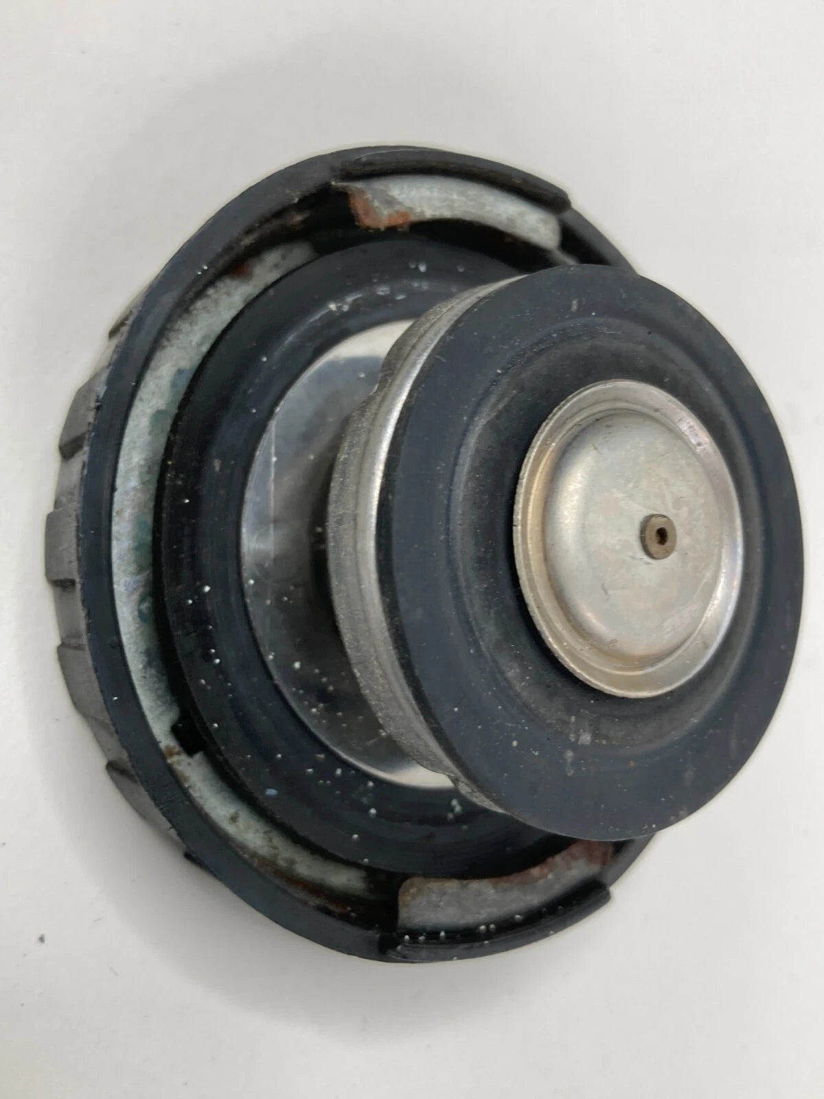 2006-2022 CHRYSLER 300 ENGINE RADIATOR COOLANT RESERVOIR TANK CAP LID
