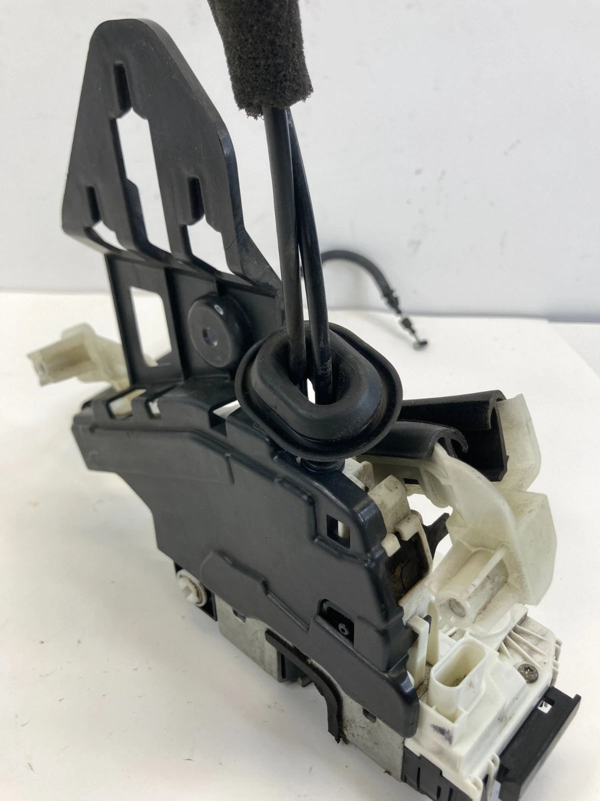 13 14 15 16 Dodge Dart Rear Right Side Door Lock Latch Actuator P68175236AA OEM