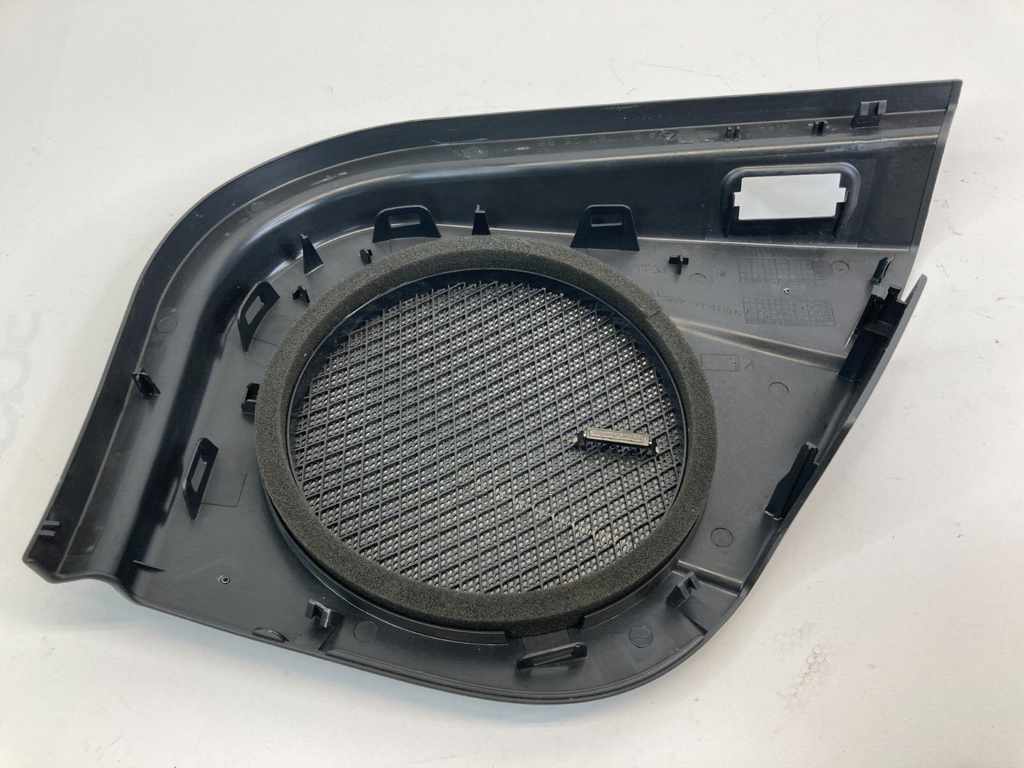 03-09 Mercedes Benz E350 Front Right Side Door Speaker Grille Cover A2117270688