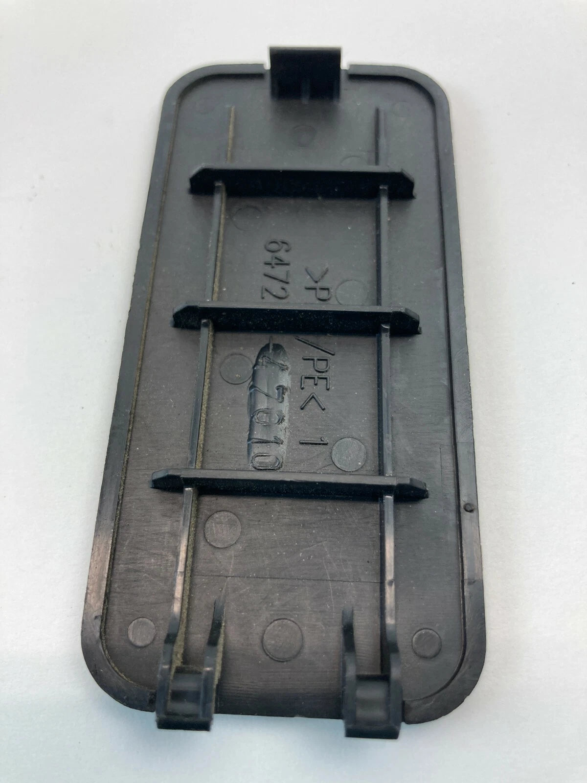 2004-2009 TOYOTA PRIUS RR TRUNK LUGGAGE COMPARTMENT ACCESS COVER OEM 64721-47010