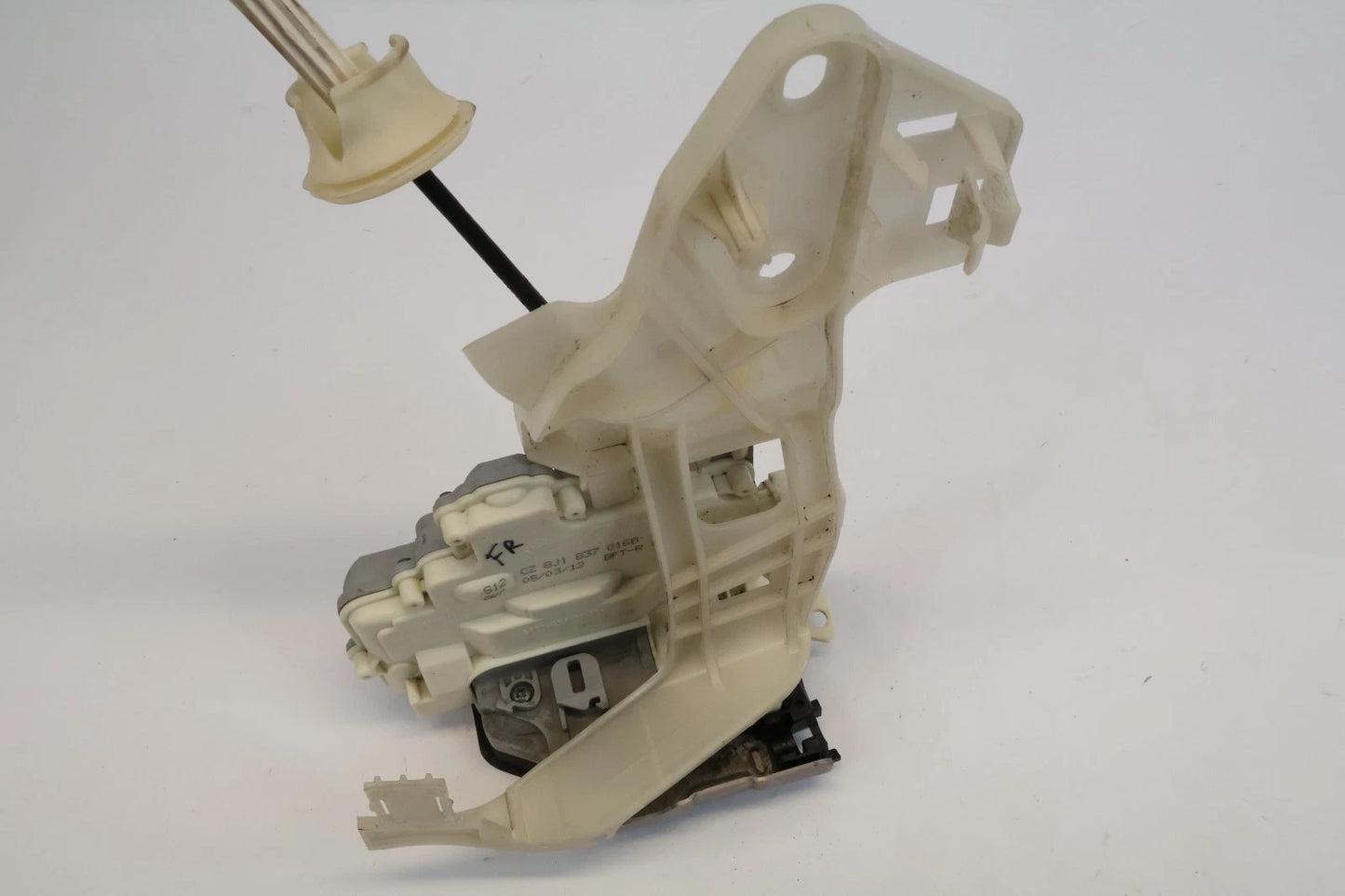 2011-2017 VOLKSWAGEN TOUAREG FRONT RIGHT PASSENGER DOOR LOCK LATCH RELEASE