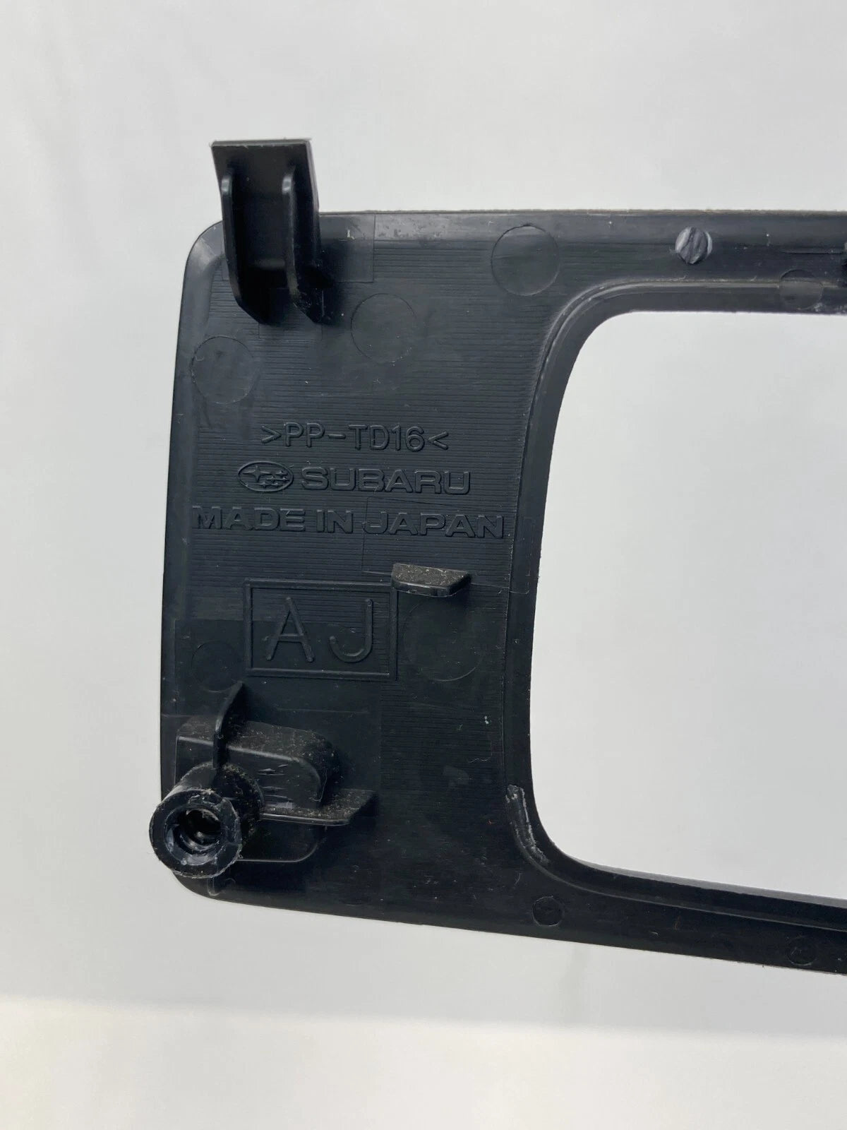 2010-2014 SUBARU OUTBACK FRONT RIGHT SIDE INNER DOOR HANDLE BEZEL 94246AJ03A OEM