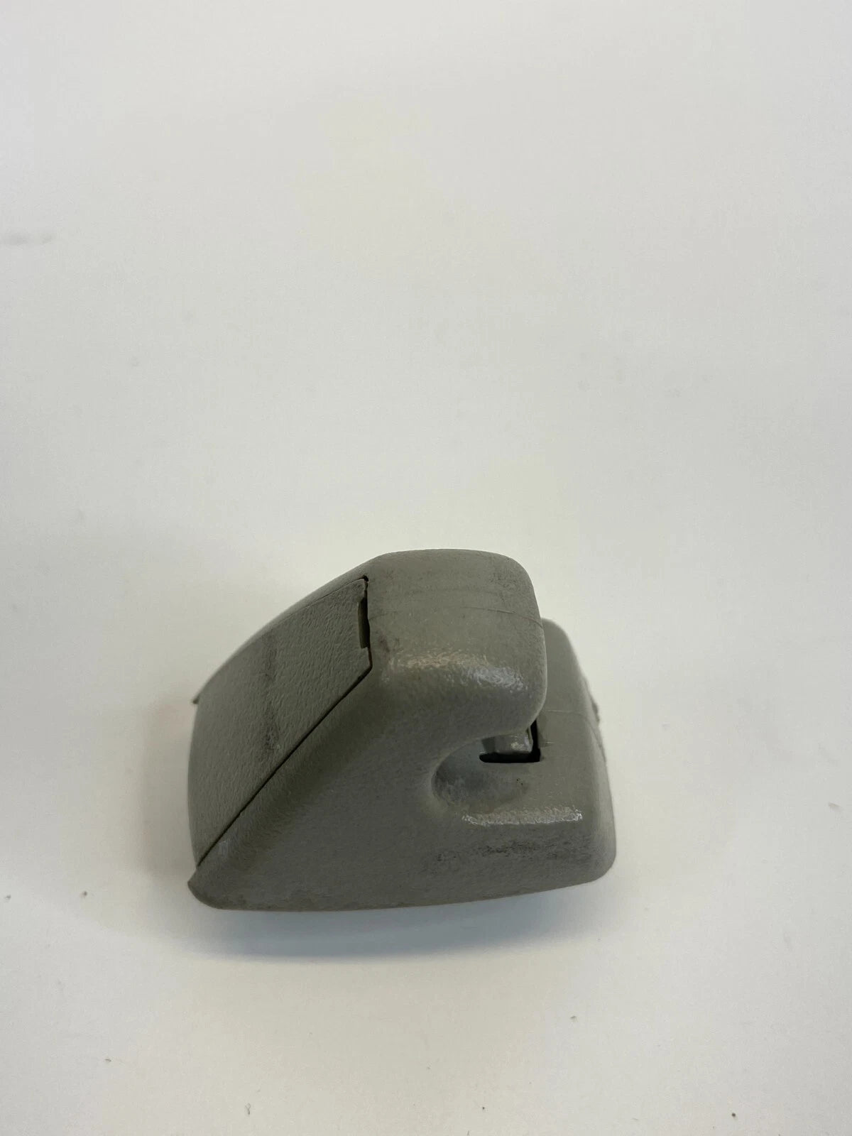 2008-2017 BUICK ENCLAVE SIDE SUNVISOR SUN VISOR SHADE CLIP HOLDER RETAINER OEM