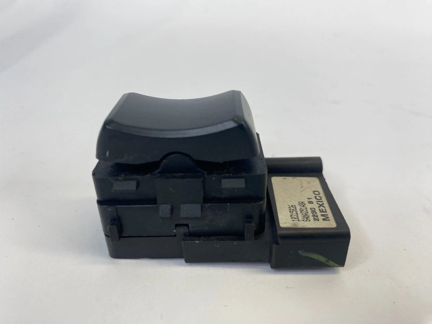 2010-2017 CHEVROLET EQUINOX FRONT SEAT POWER LUMBAR CONTROL SWITCH 10315826 OEM