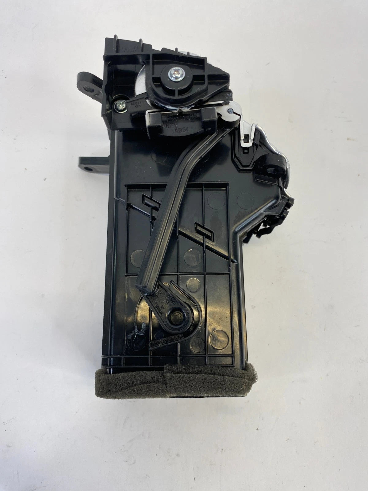 2011-2014 HYUNDAI SONATA CENTER CONSOLE REAR RIGHT A/C AIR VENT 97050-3S000 OEM