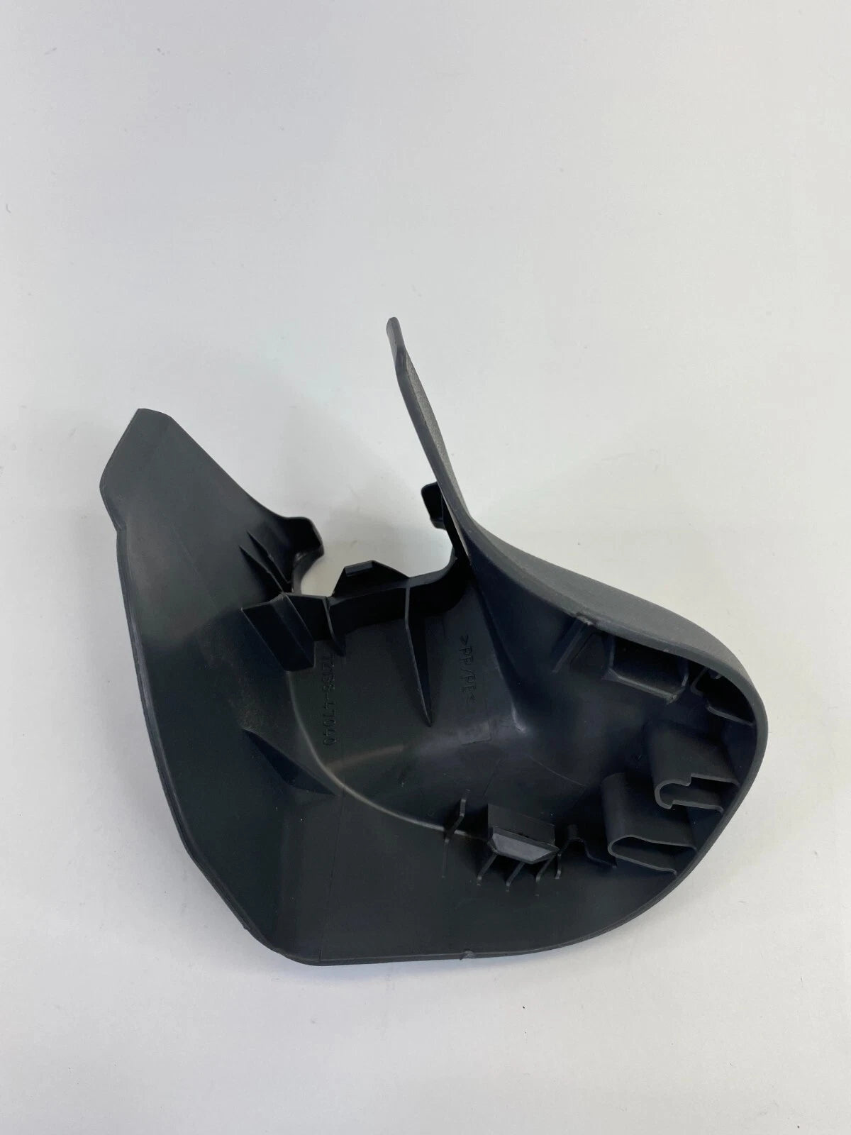 2010-2015 TOYOTA PRIUS FRONT LEFT SEAT TRACK END COVER END CAP TRIM 72138-47040