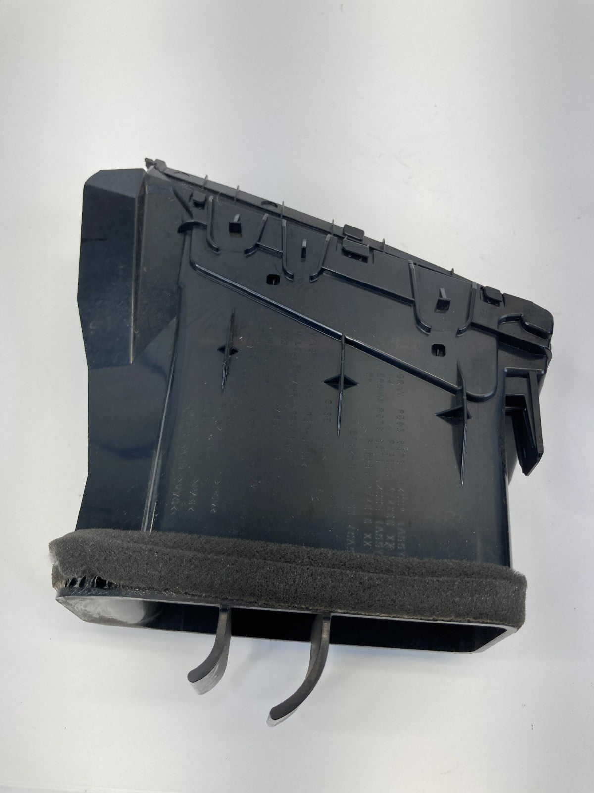 2007 2008 Infiniti G35 Center Dash A/C Air Vent Grill Grille Set Pair OEM