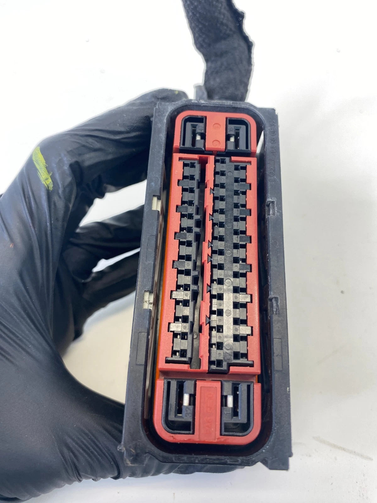 2010-2013 DODGE JOURNEY 3.5L AT FWD ABS ANTI LOCK BRAKE PUMP CONNECTOR PLUG OEM