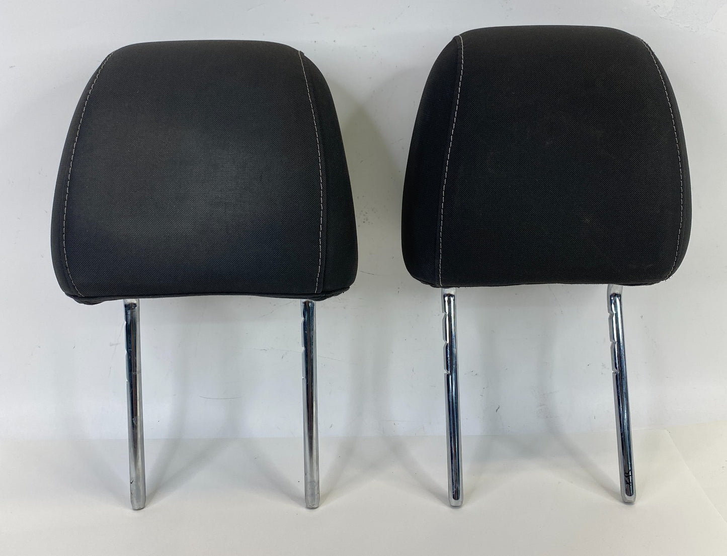 2013-2016 Ford Escape Front Left & Right Seat Headrest Head Rest Pair Set OEM