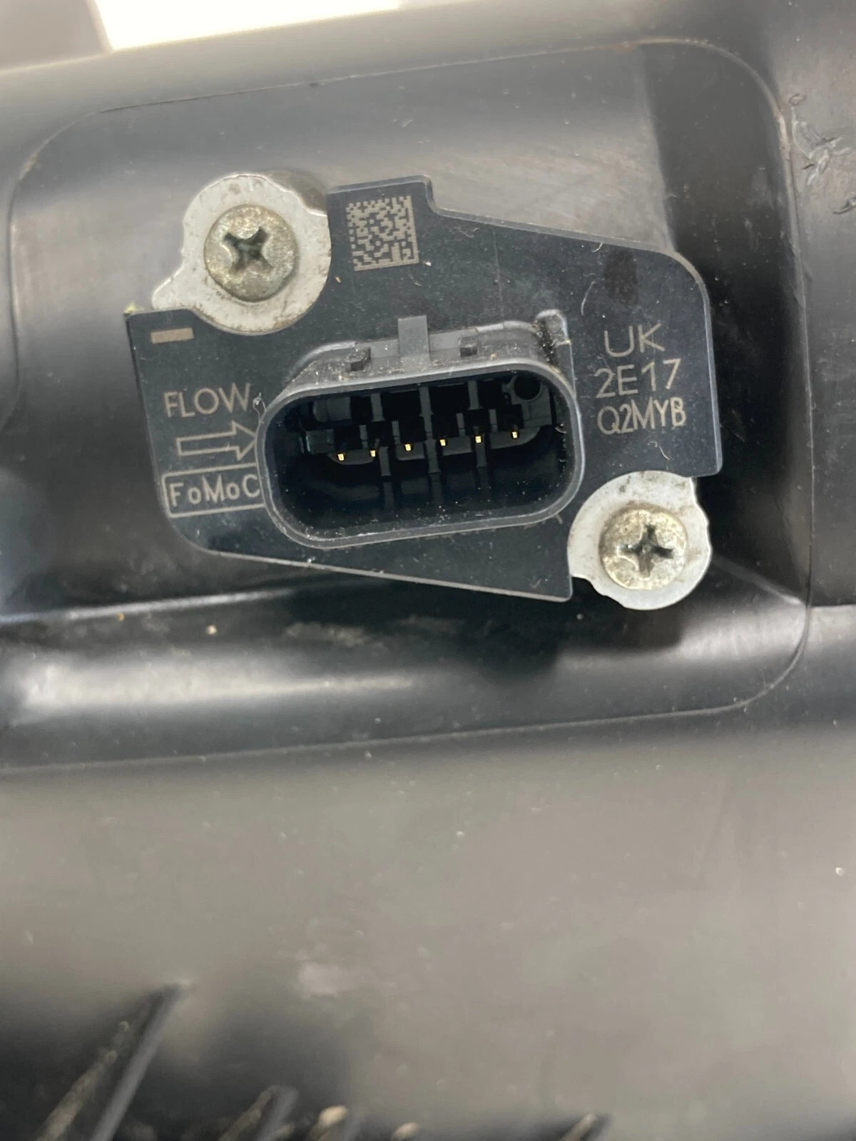 2010-2012 FORD FUSION 2.5L FWD UPPER AIR INTAKE CLEANER BOX COVER W OUTLET HOSE