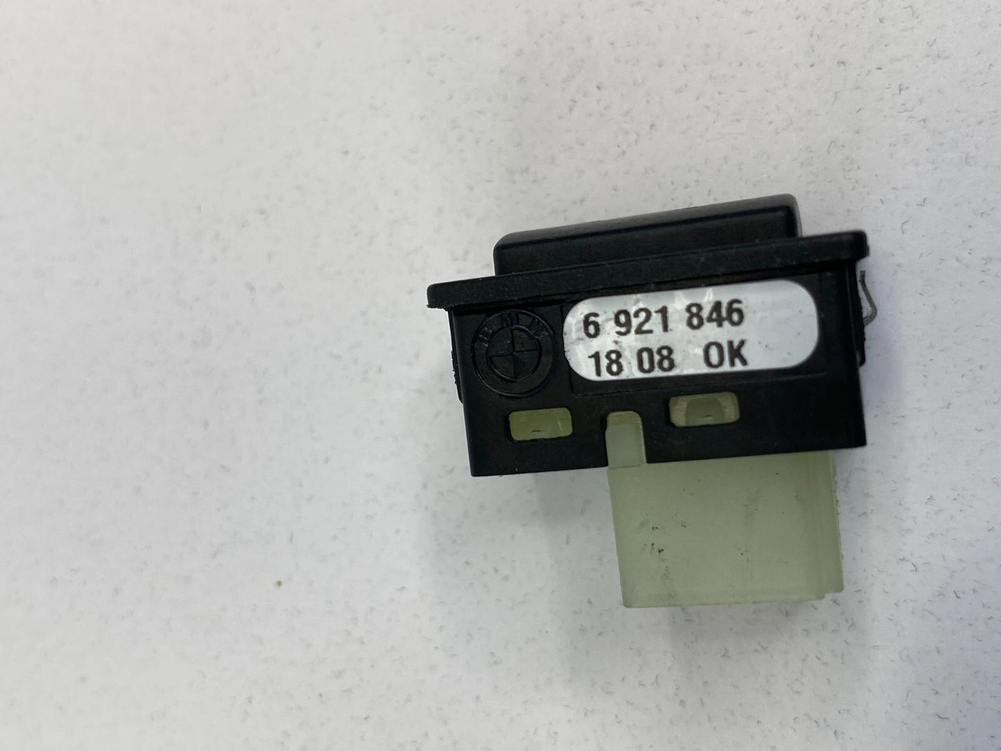 2007-2013 BMW 328I 07 08 328XI TRUNK RELEASE UNLOCK SWITCH BUTTON 6921846 OEM