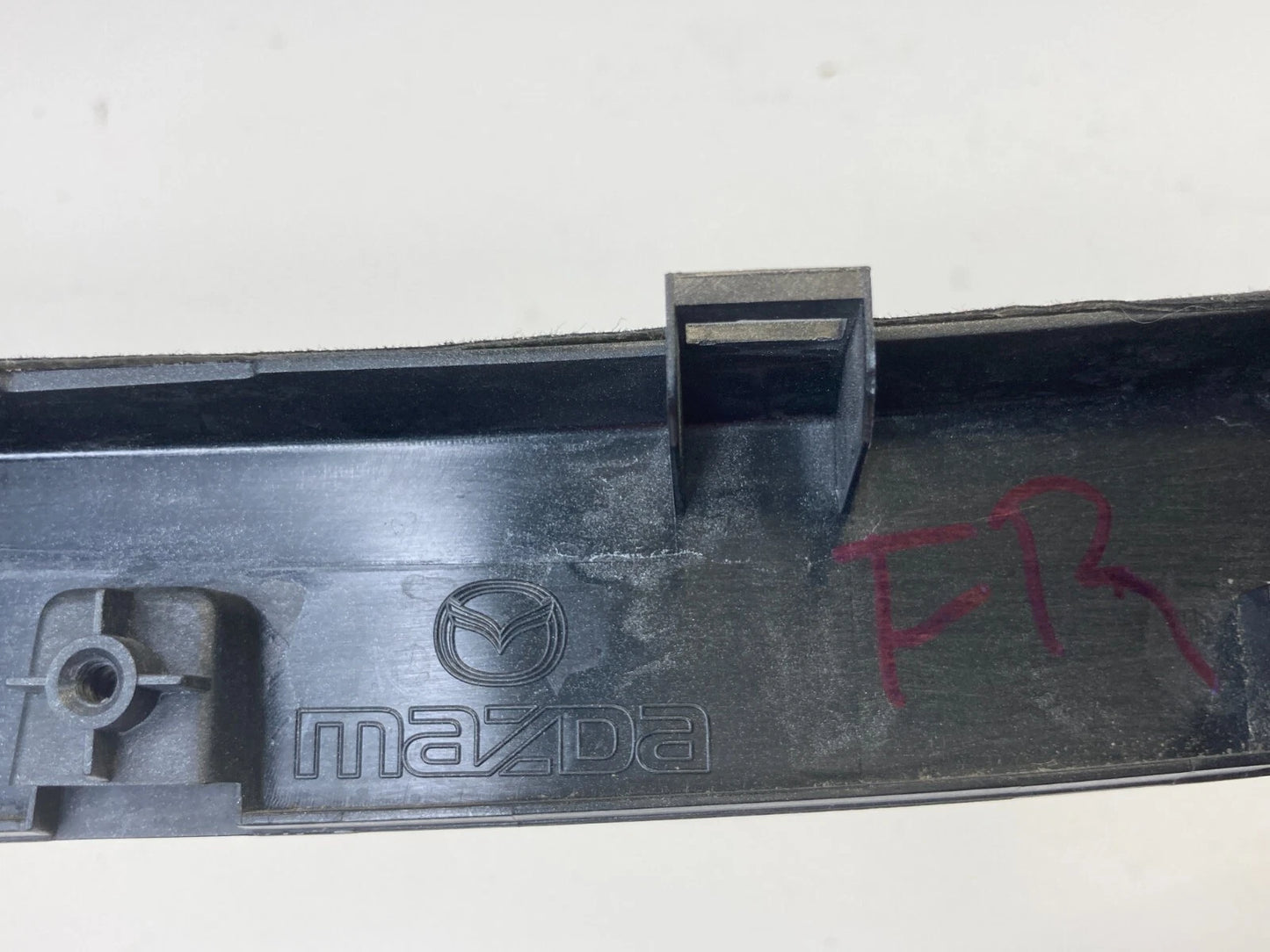 2010-2012 MAZDA CX-7 CX7 FRONT RIGHT SIDE DOOR PULL HANDLE COVER TRIM PANEL OEM